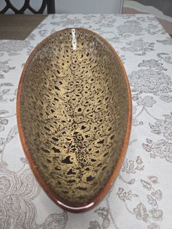BEATIFUL CERAMIC BOWL , VERY  ELEGANT  . GREAT CONDITION  .
