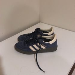 Adidas spezial navy & cream shoes