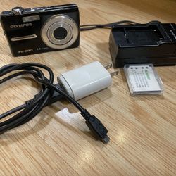 Olympus FE-280 Digital Camera w/Battery and Charger 