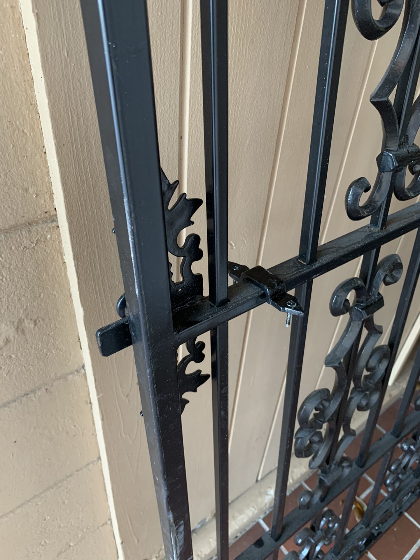 BLACK ORNATE IRON GATE WITH LATCH