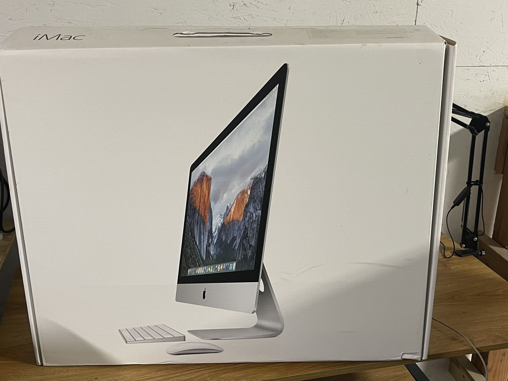 Apple iMac 27in (1TB SSD, Intel Core i5 3.2GHz, 32GB RAM)...