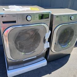 NEW !! LG THINQ STEAM 5.2 CU FT FRONT LOAD WASHER AND NEW GAS DRYER 