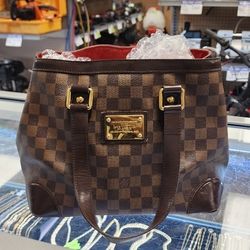 Louis Vuitton Purse With Authentic Paper 
