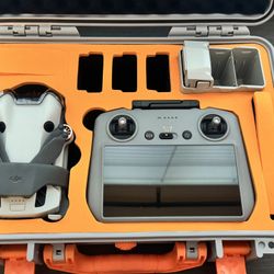 DJI - Mini 4 Pro Fly More Combo Drone 