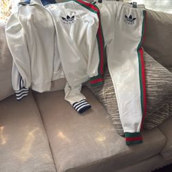 Gucci x Adidas Men’s Sweatsuit – Iconic White/Green/Red