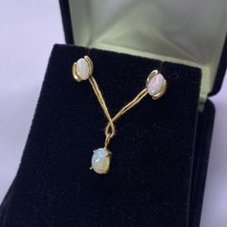 Opal Earrings & Pendant Set 