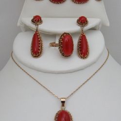 1865 British royal decent owned Antique Undyed AkaRedCoral 18Kt YG Necklace Earring Ring Bracelet Set
