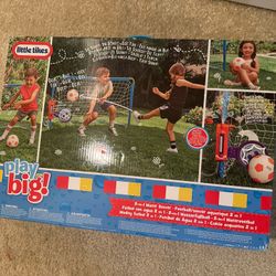 Little Tikes 2-in-1 Water Soccer/Football Sports Game with Net, Ball & Pump