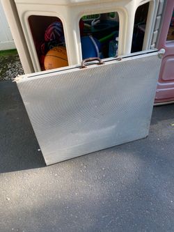 6 ft Aluminum Folding Table