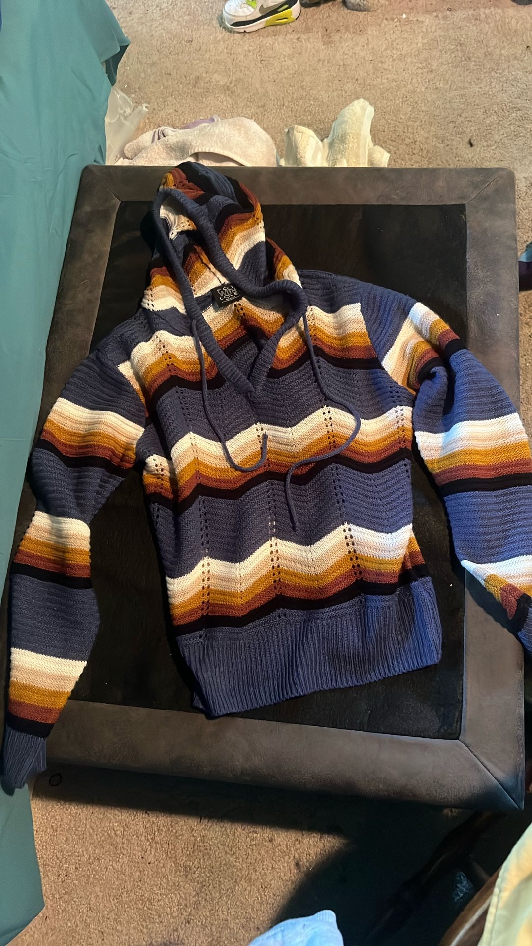 Sweatshirt