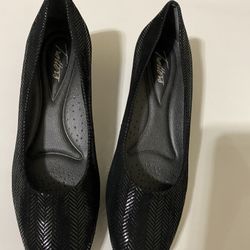 Trotters Womens Flats Size 8.5