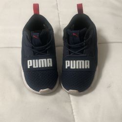 Boy Puma Shoes Size 6 