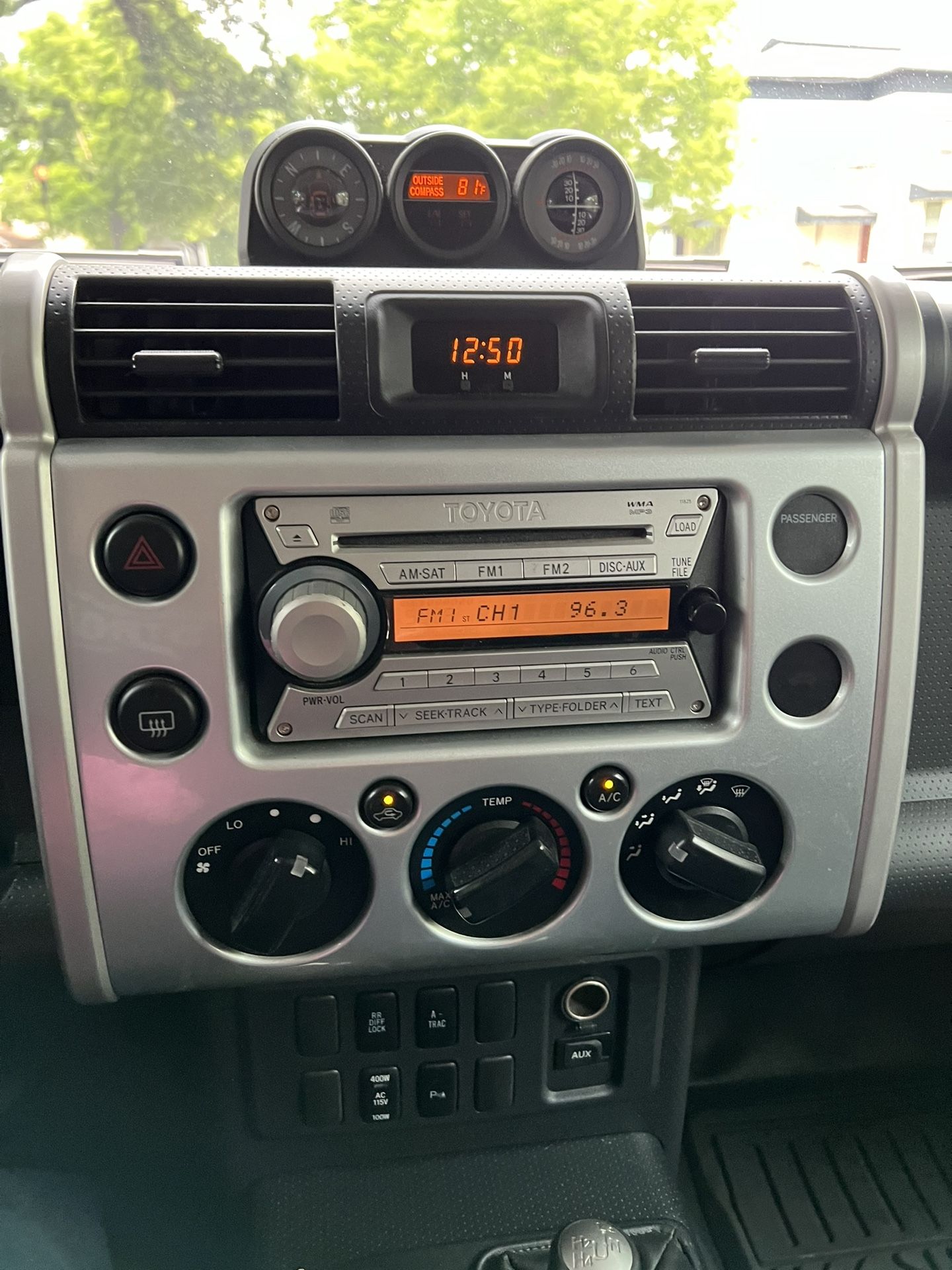 FJCruiser OEM Stereo