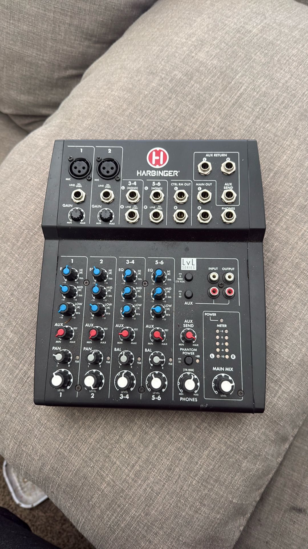 Harbinger Mixer L802