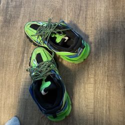 Balenciaga Tracks Size 12