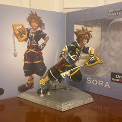 Disney Kingdom Hearts Sora Stature Collectors Figurine GameStop Exclusive 