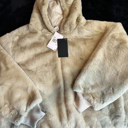 NIKE FAUX FUR JACKET!!  (WOMENS 1 XL)