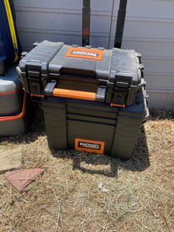 Rigid traveling tool box cases