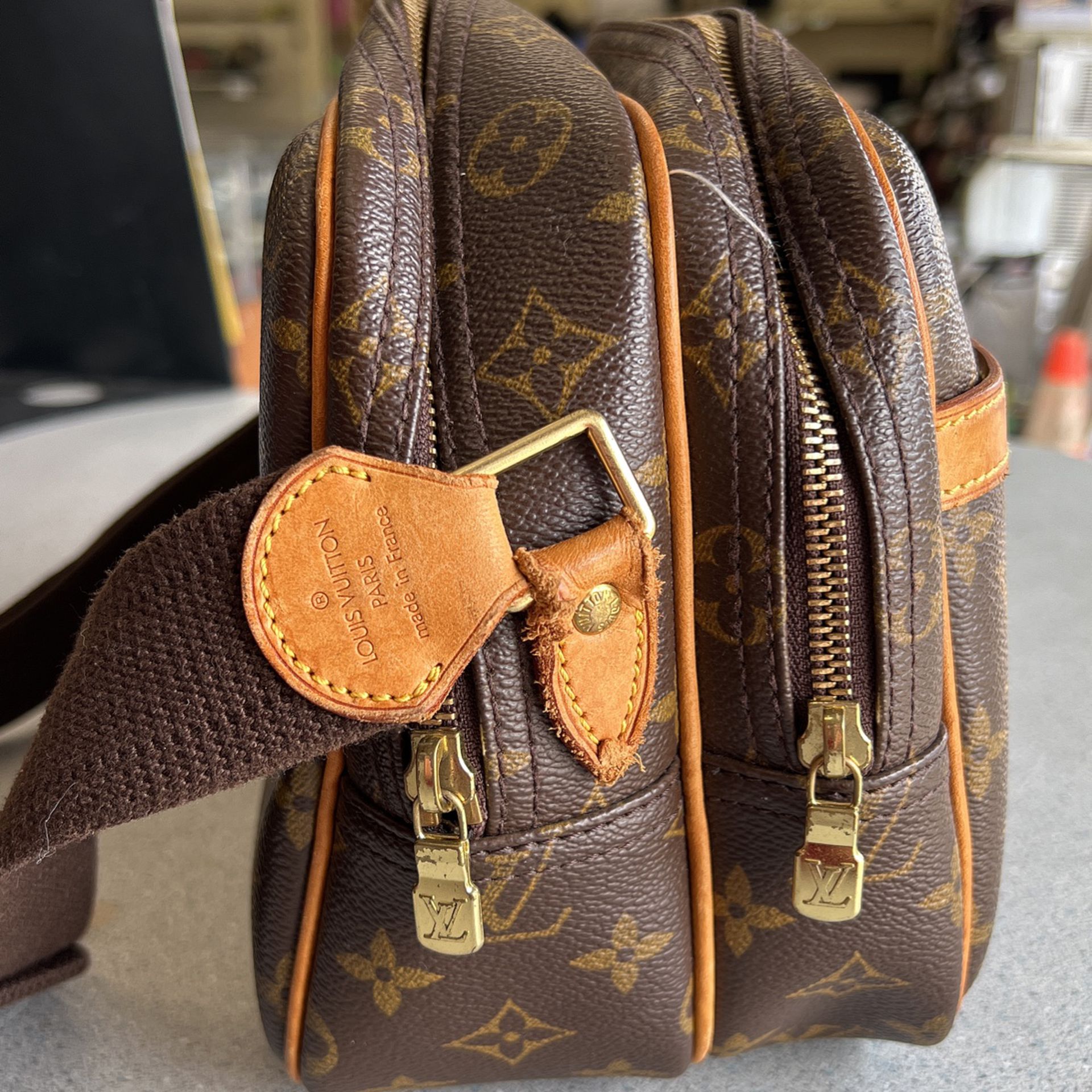 Louis Vuitton Reporter PM Monogram Crossbody / Shoulder Bag for Sale in  Houston, TX - OfferUp