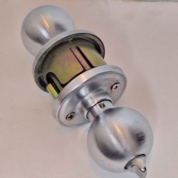 Weiser Satin Nickel Round Privacy Door Knob