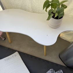 Modern White Coffee Table – Unique Shape – Small Space