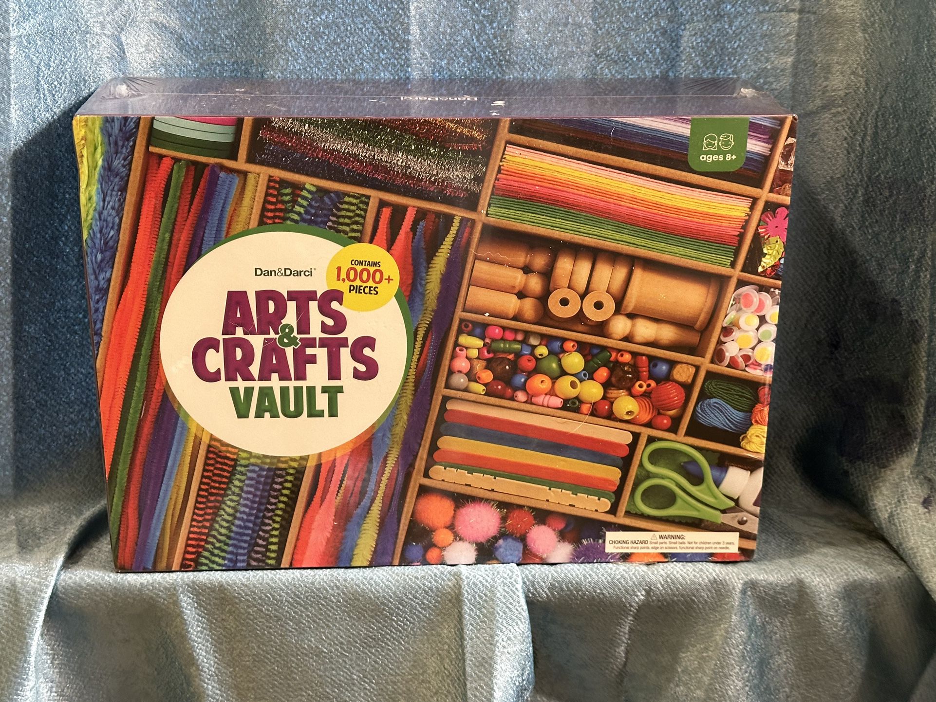Dan And Darci 1000+ Piece Arts And Crafts Vault