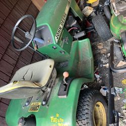 JOHN DEERE 111 RUNS EXC