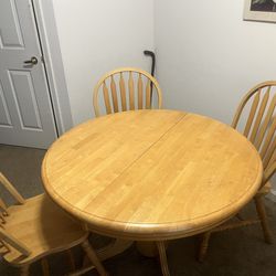 Round Table Dining Room Set