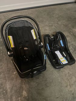 Graco 35LtLx Infant Car Seat with additional base