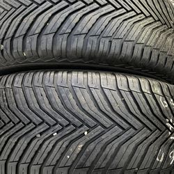 235/60R17 Michelin 