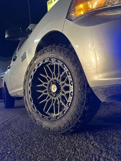 20x10 Force Off-road Rines Y Llantas 33/1250/20 Maxtrek MT