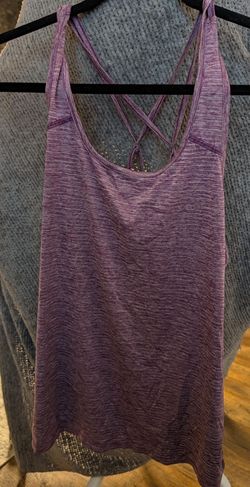 Women's athletic tops