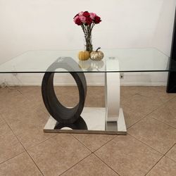 Dining room Table 