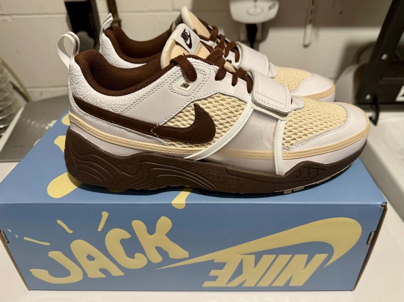 Nike Zoom Field Jaxx (Travis Scott)