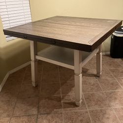 Kitchen dining tables/w 4 chairs