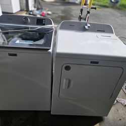 Maytag washer and dryer set Electric topload
