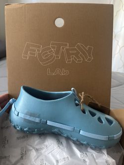 Factory Lab Woman’s Mocc Maui Blue (Crocs)