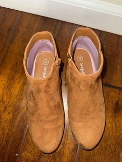 Girls Boots