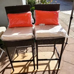 New 💫 2 Wicker Barstools with /Cushions