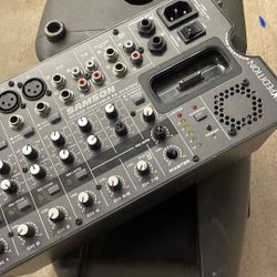 Samson XP308i PA System 300 watts with built in mixer And 2 Speakers