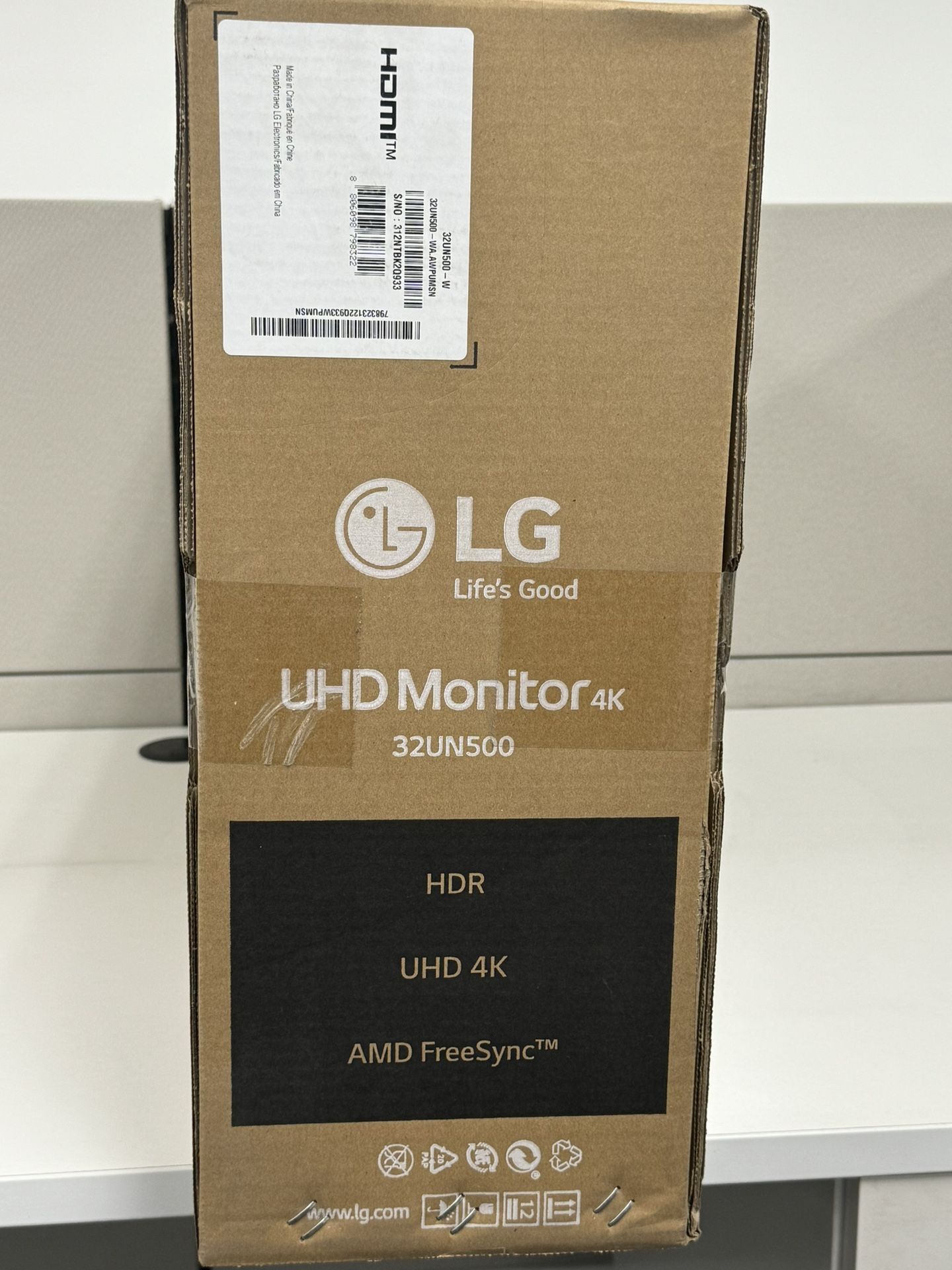 LG Monitor 31.5” HDR UHD 4K AMD FreeSync 