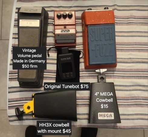 Guitar pedals & Percussion 
