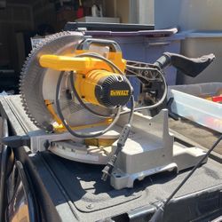 DeWalt DW175 Saw