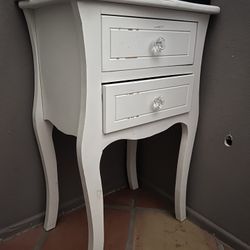 Side table/nightstand