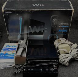 Nintendo Wii Black Console Bundle with Box