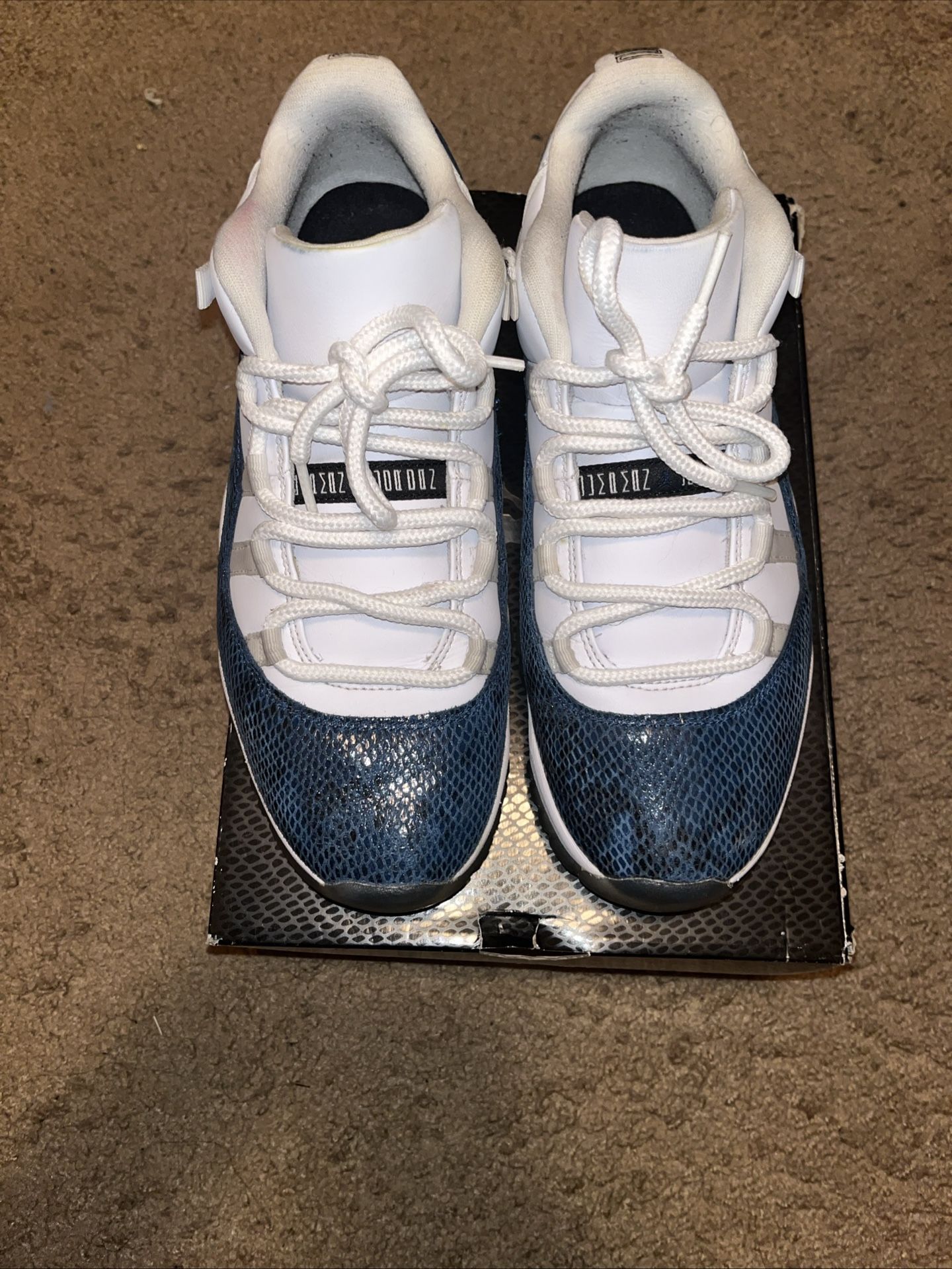 Retro Jordan Lowtop 11s
