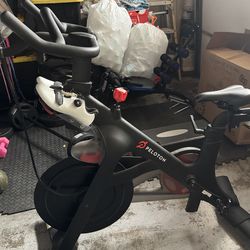Peloton Bike Model PLTN-RB1VQ