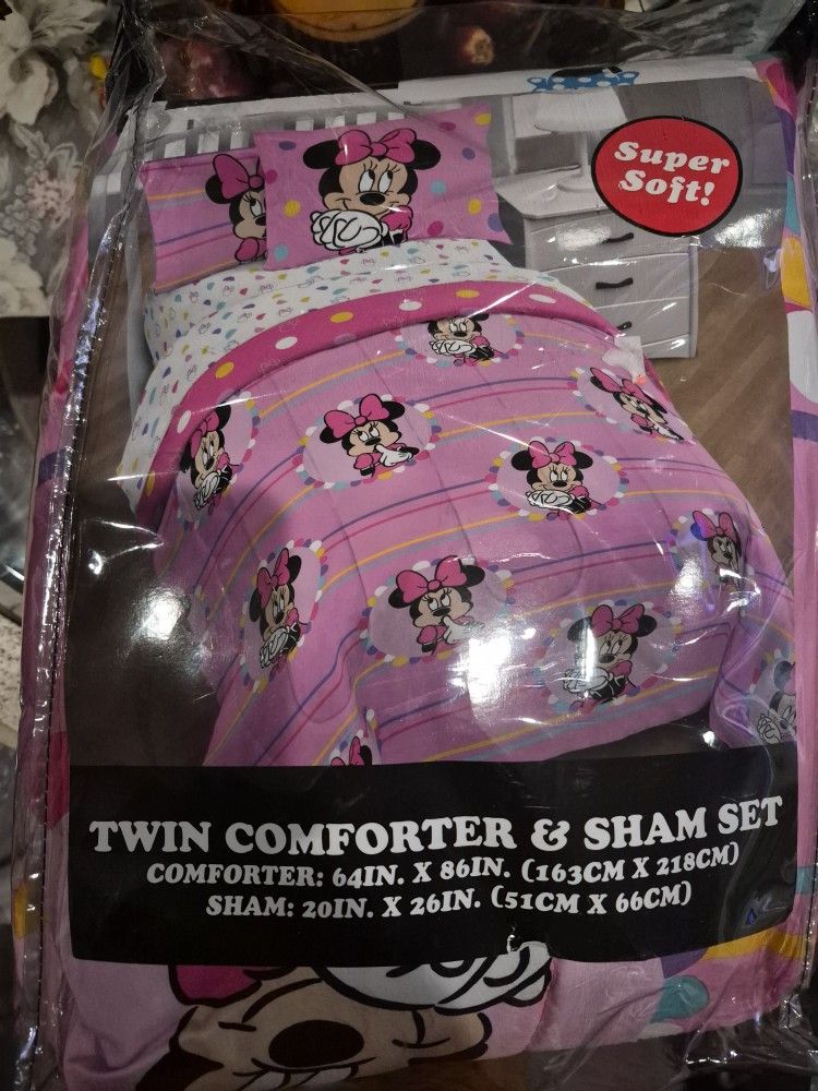 Disney twin comforter and sham set