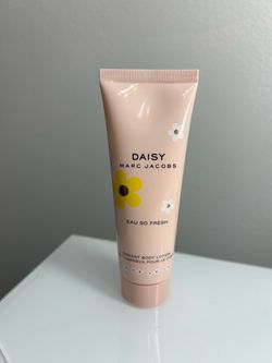 Marc Jacobs Daisy Eau So Fresh Radiant Body Lotion Moisturizer 2.5 fl oz