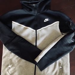 Nike Tech Sportswear Zip-Up Hood